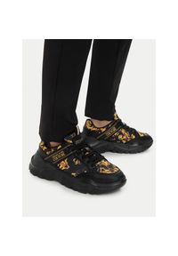 Sneakersy Versace Jeans Couture. Kolor: czarny #1