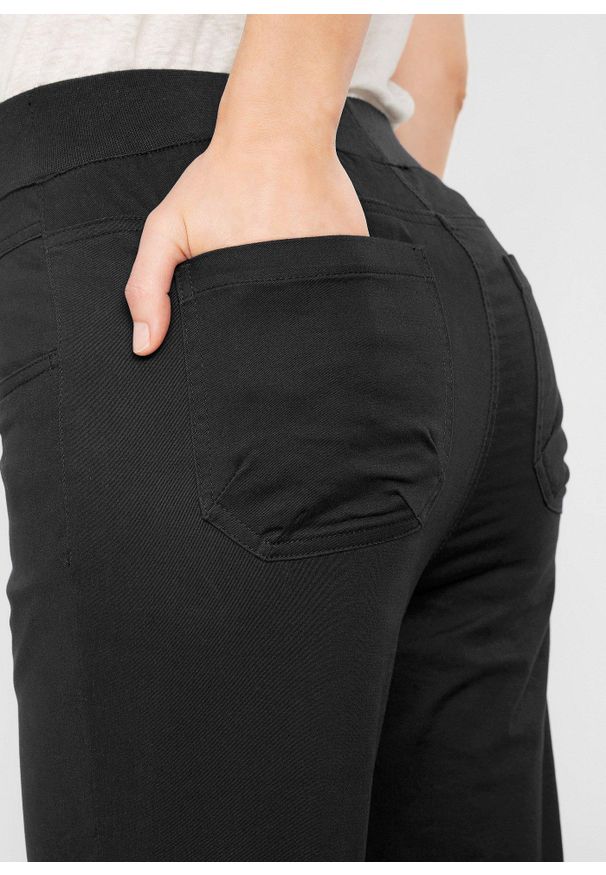 bonprix - Spodnie rybaczki z wygodnym paskiem i marszczeniem. Kolor: czarny