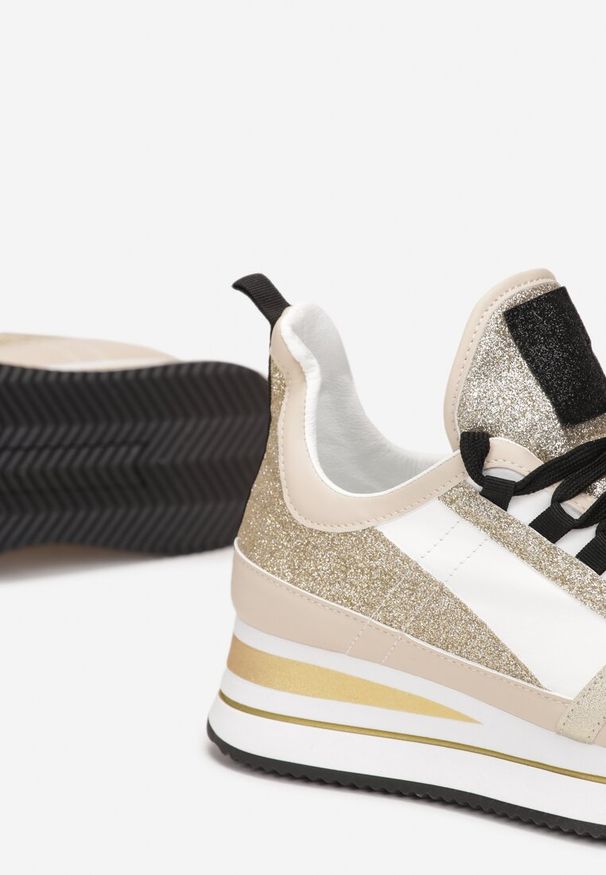 Born2be - Beżowe Sznurowane Sneakersy na Płaskiej Grubej Podeszwie z Brokatem Reyrel. Nosek buta: okrągły. Kolor: beżowy. Materiał: materiał. Wzór: aplikacja. Obcas: na płaskiej podeszwie