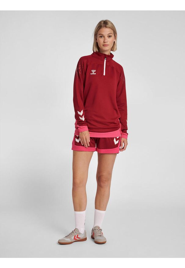 Top treningowy dla kobiet Hummel hmlLEAD. Kolor: wielokolorowy, czerwony, brązowy. Materiał: dresówka. Wzór: nadruk. Sport: piłka nożna