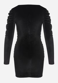Born2be - Czarna Dopasowana Kopertowa Sukienka z Weluru z Bufiastymi Rękawami Ardell. Typ kołnierza: dekolt w kształcie V. Kolor: czarny. Materiał: welur. Wzór: aplikacja. Typ sukienki: kopertowe. Styl: klasyczny #2