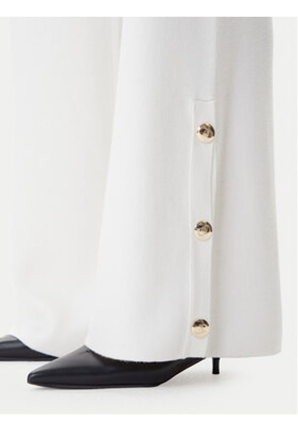 Liu Jo Sport Spodnie dzianinowe TF5252 MS59L Écru Regular Fit. Materiał: syntetyk, wiskoza. Styl: sportowy