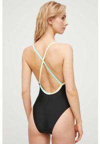 adidas Originals jednoczęściowy strój kąpielowy kolor czarny miękka miseczka. Kolor: czarny. Materiał: materiał #2
