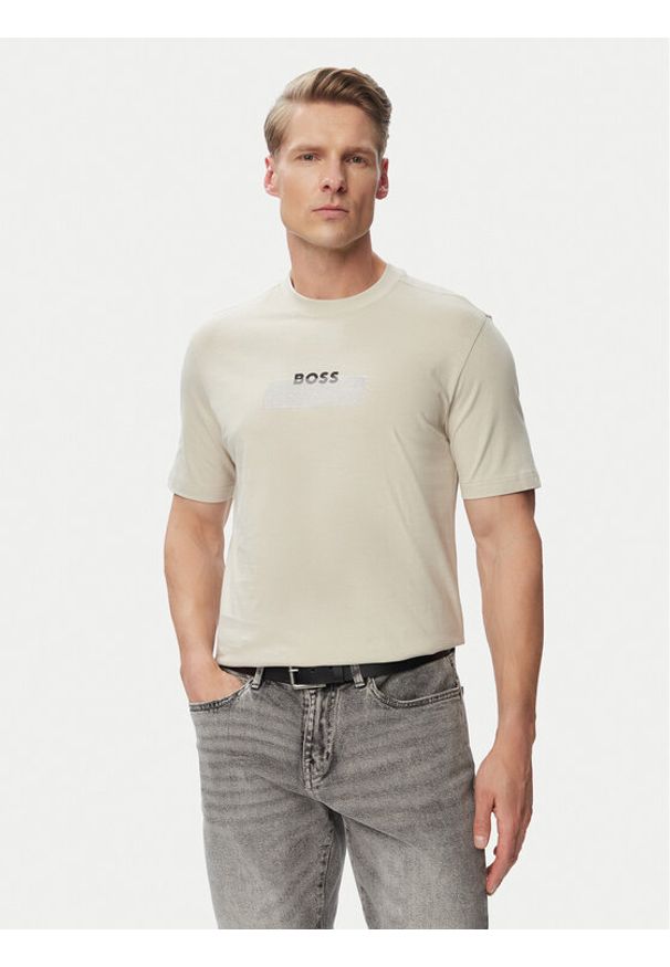 BOSS T-Shirt Logo Tape 50566606 Beżowy Regular Fit. Kolor: beżowy. Materiał: bawełna