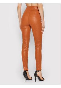 Guess Spodnie z imitacji skóry Priscilla W1BB08 WE5V0 Pomarańczowy Extra Slim Fit. Kolor: pomarańczowy. Materiał: syntetyk, skóra #2