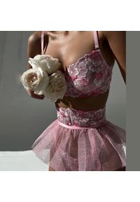 Intica - Tiulowy zestaw bielizny z haftem elegancki i zmysłowy Dietlinde. Kolor: różowy. Materiał: tiul. Wzór: haft #7