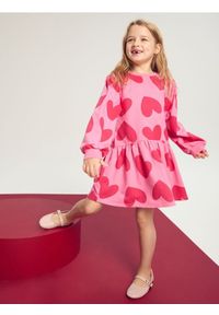 Sinsay - Sukienka dresowa w serca - różowy. Kolor: różowy. Materiał: dresówka #1