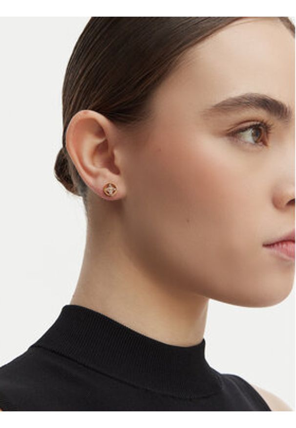 Guess Kolczyki JUBE06 040JW Złoty. Materiał: ze stali, ze stali nierdzewnej. Kolor: złoty