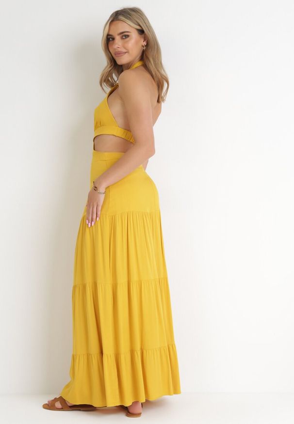 Born2be - Żółta Rozkloszowana Sukienka z Wycięciami i Wiązaniem Abisal. Kolor: żółty