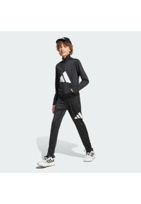 Adidas - Dziecięcy dres Essentials Climacool. Okazja: na uczelnię. Kolor: czarny, biały, wielokolorowy. Materiał: dresówka. Styl: sportowy #2