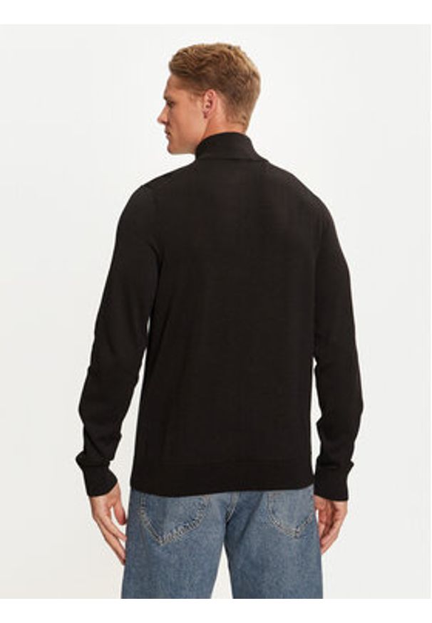 Calvin Klein Sweter K10K113748 Czarny Slim Fit. Kolor: czarny. Materiał: bawełna