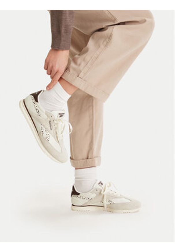 Reebok Sneakersy CEO-FIORI AR30309WCCE Beżowy. Kolor: beżowy. Materiał: skóra, zamsz