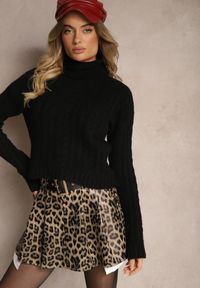Renee - Czarny Golf w Klasycznym Stylu Tortilla. Okazja: na spotkanie biznesowe. Typ kołnierza: golf. Kolor: czarny. Materiał: jeans. Długość rękawa: długi rękaw. Długość: długie. Styl: klasyczny #4