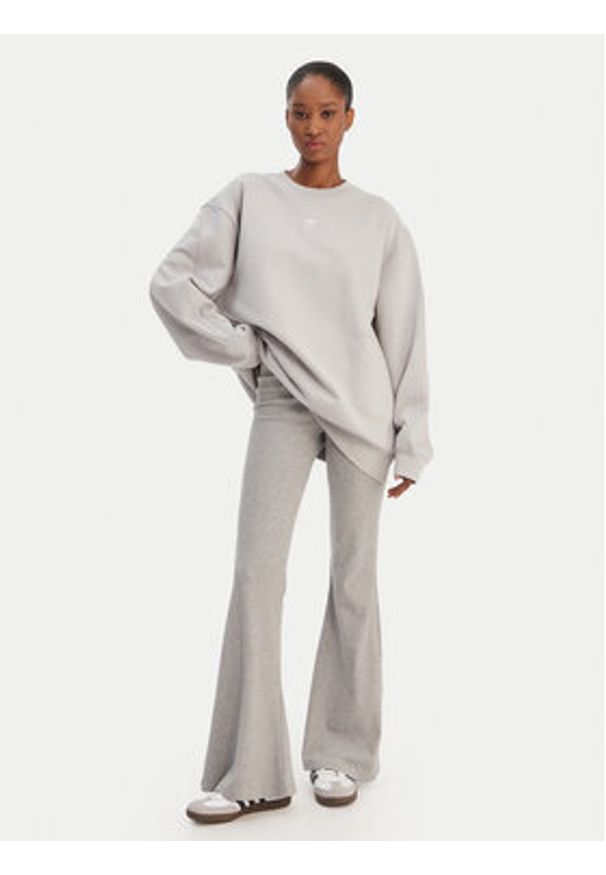 Adidas - adidas Bluza Essentials KD9121 Szary Oversize. Kolor: szary. Materiał: bawełna