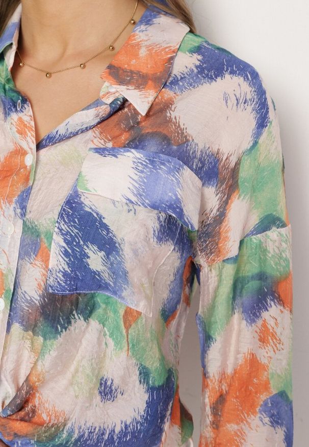 Born2be - Beżowo-Granatowa Koszula z Artystycznym Wzorem z Wiązaniem i Kieszeniami Avertippa. Okazja: na co dzień. Kolor: beżowy. Materiał: jeans. Styl: casual, elegancki