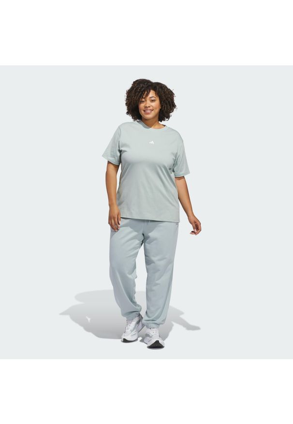 Adidas - Koszulka Small Logo (Plus Size). Kolekcja: plus size. Kolor: biały, wielokolorowy, zielony. Materiał: bawełna. Sport: fitness