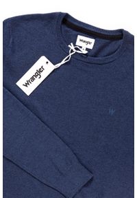 Wrangler - MĘSKI SWETER WRANGLER CREW KNIT NAVY W85672P35. Kolor: niebieski. Wzór: jednolity. Styl: klasyczny