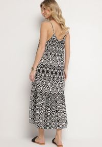 Born2be - Czarna Sukienka z Bawełny z Geometrycznym Motywem Koladiela. Okazja: na spacer. Kolor: czarny. Materiał: bawełna. Długość rękawa: na ramiączkach. Wzór: geometria. Sezon: lato #5