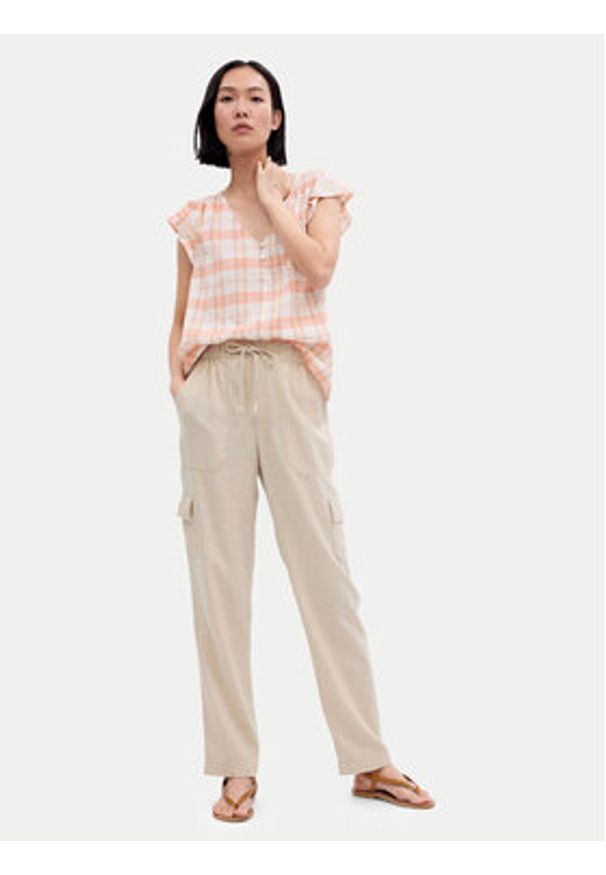 GAP - Gap Spodnie materiałowe 549334-00 Beżowy Regular Fit. Kolor: beżowy. Materiał: len, wiskoza