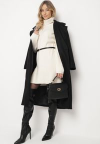 Born2be - Jasnobeżowa Dzianinowa Sukienka z Prążkowanego Materiału Liannae. Okazja: do pracy. Kolor: beżowy. Materiał: materiał, prążkowany, dzianina. Styl: elegancki #6