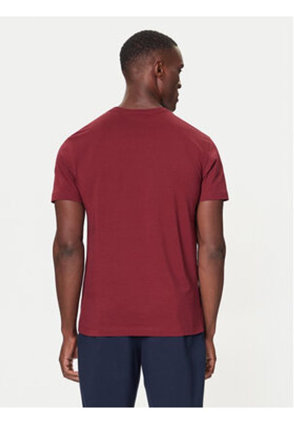 GANT - Gant T-Shirt Shield 2003184 Bordowy Regular Fit. Kolor: czerwony. Materiał: bawełna