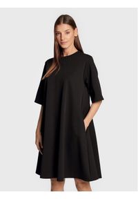 GESTUZ - Gestuz Sukienka codzienna Imina 10906326 Czarny Oversize. Okazja: na co dzień. Kolor: czarny. Materiał: bawełna. Typ sukienki: proste, oversize. Styl: casual #1