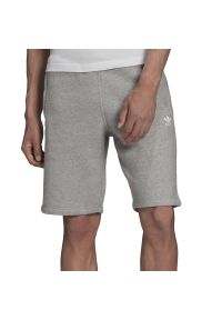 Adidas - Spodenki adidas Adicolor Essentials Trefoil H34682 - szare. Kolor: szary. Materiał: poliester, bawełna. Długość: do kolan. Sport: fitness #1
