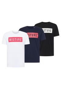 Mustang - ZESTAW 3PAK MUSTANG STYLE ALEX C LOGO TEE MĘSKI T-SHIRT KOSZULKA NADRUK CZARNA GRANATOWA BIAŁA 1013223. Kolor: czarny, biały, wielokolorowy, niebieski. Wzór: nadruk