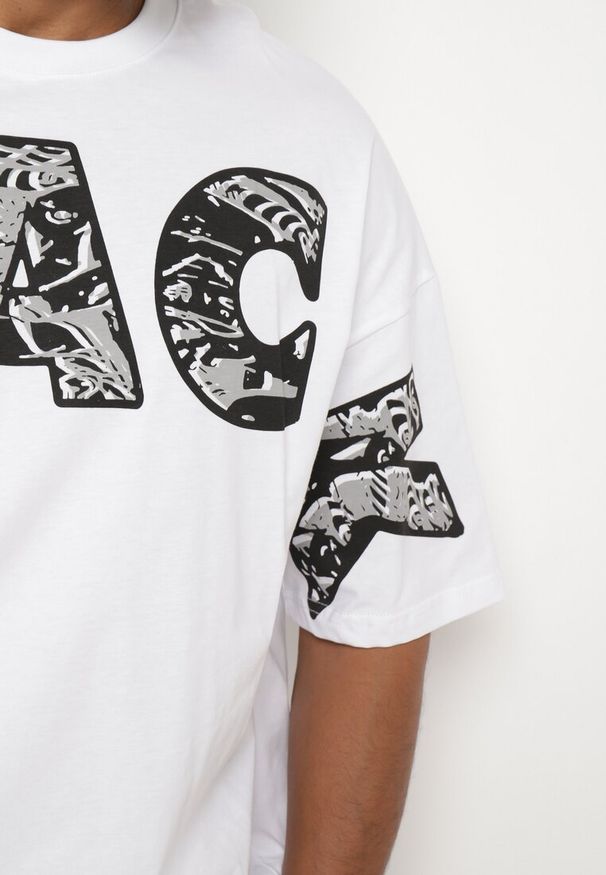 Born2be - Biała Bawełniana Koszulka T-shirt z Ozdobnym Nadrukiem Sanestia. Okazja: na co dzień. Kolor: biały. Materiał: bawełna. Wzór: nadruk. Styl: elegancki, casual, klasyczny