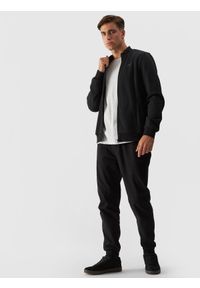 4f - 4F Bluza bejsbolówka bomberka męska - czarna XXL. Okazja: na co dzień. Kolor: czarny. Materiał: poliester, bawełna, materiał, dzianina, jersey. Wzór: gładki, ze splotem. Styl: casual, sportowy #1