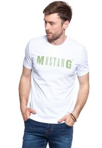 Mustang - MUSTANG T SHIRT LOGO TEE GENERAL WHITE 1008223 2045. Wzór: nadruk #7