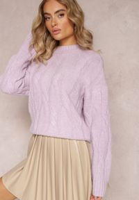 Renee - Fioletowy Klasyczny Sweter w Ozdobny Splot Olgame. Kolor: fioletowy. Materiał: dzianina, tkanina. Wzór: ze splotem. Styl: klasyczny #1