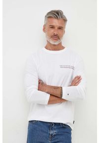 TOMMY HILFIGER - Tommy Hilfiger longsleeve bawełniany kolor biały z nadrukiem. Kolor: biały. Materiał: bawełna. Długość rękawa: długi rękaw. Długość: długie. Wzór: nadruk. Styl: klasyczny #1