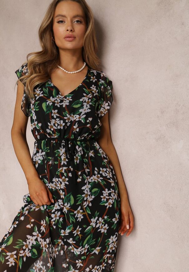 Renee - Czarna Sukienka Vimmy. Kolor: czarny. Materiał: jeans, wiskoza, materiał, tkanina. Długość rękawa: krótki rękaw. Wzór: kwiaty, aplikacja. Styl: klasyczny. Długość: midi