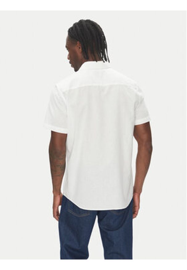 Mustang Koszula Berkeley 1016464 Biały Regular Fit. Kolor: biały. Materiał: len, bawełna