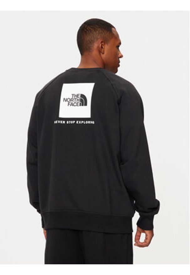 The North Face Bluza Redbox NF0A89FA Czarny Regular Fit. Kolor: czarny. Materiał: bawełna