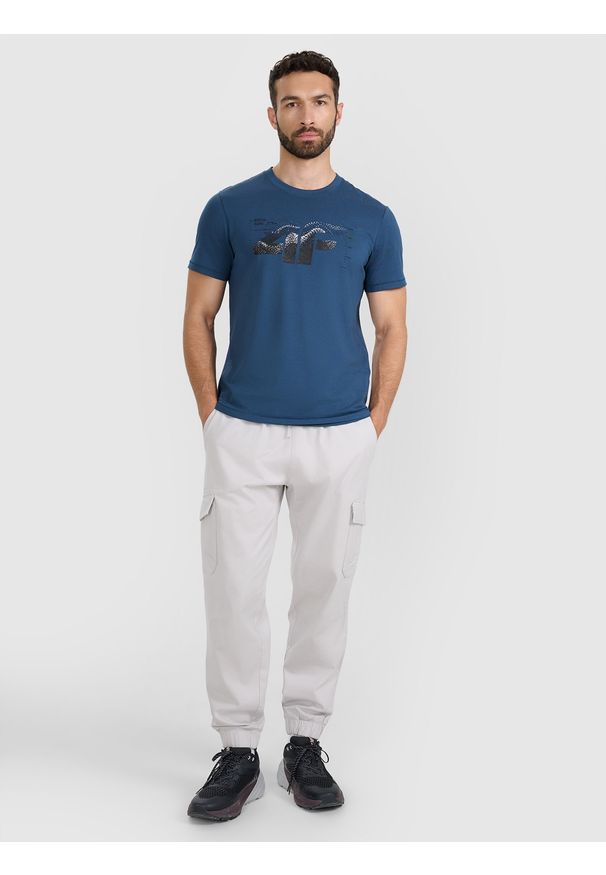 4f - 4F T-shirt regular z nadrukiem męski - turkusowy L. Okazja: na co dzień. Kolor: turkusowy. Materiał: jersey, materiał, bawełna. Długość rękawa: krótki rękaw. Długość: krótkie. Wzór: nadruk. Styl: klasyczny, sportowy, casual