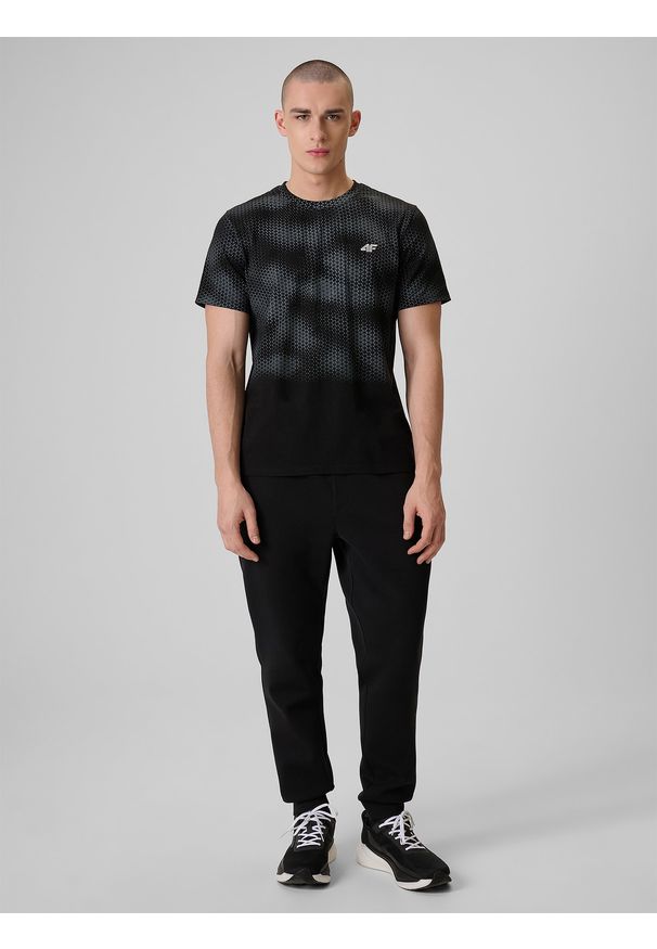 4f - 4F T-shirt regular z nadrukiem męski - czarny XL. Okazja: na co dzień. Kolor: czarny. Materiał: jeans, bawełna, dresówka, dzianina. Wzór: nadruk. Styl: klasyczny, casual