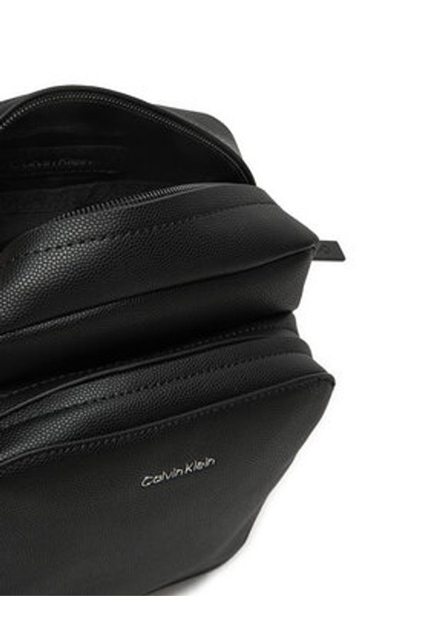 Calvin Klein Saszetka Ck Must Reporter S K50K512763 Czarny. Kolor: czarny. Materiał: skóra