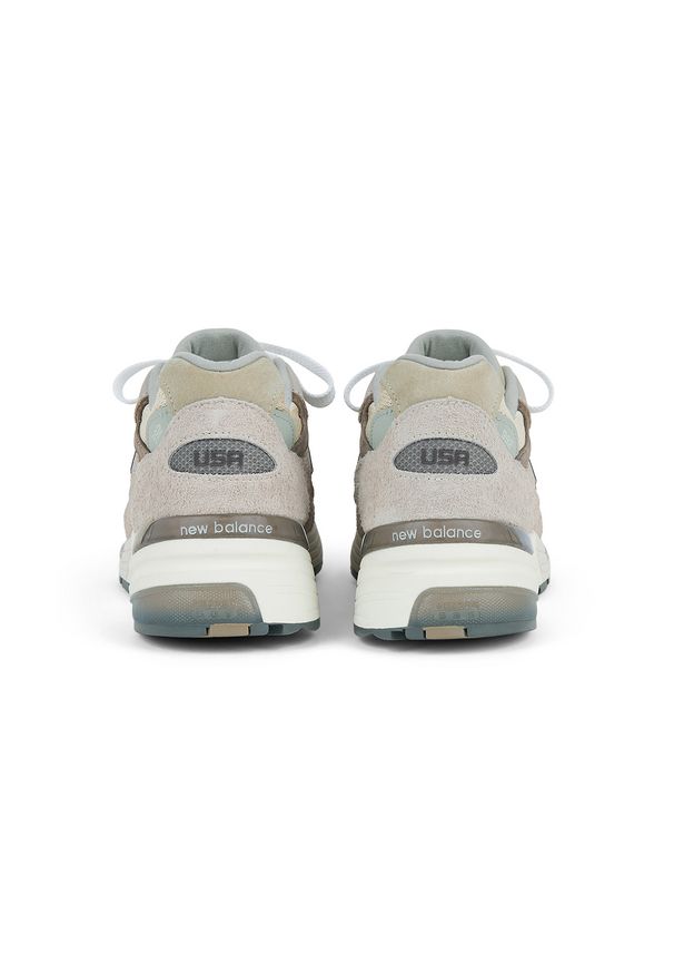 Buty unisex New Balance U992MM - beżowe. Kolor: beżowy. Materiał: zamsz, materiał, syntetyk, guma. Szerokość cholewki: normalna