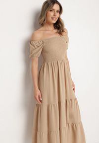 Born2be - Beżowa Rozkloszowana Sukienka z Dekoltem Typu Hiszpanka z Marszczeniem Lumorice. Okazja: na co dzień. Typ kołnierza: dekolt hiszpanka. Kolor: beżowy. Styl: casual, elegancki #3