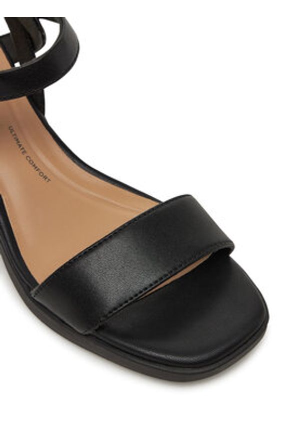 Clarks Sandały Jaylan Ray 26181658 Czarny. Kolor: czarny. Materiał: skóra