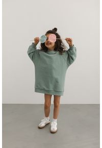 Marsala - MINI sukienka/tunika z dzianiny w kolorze GREEN TEA -DEXTER-80-86 (12-18). Kolor: zielony. Materiał: dzianina. Długość rękawa: długi rękaw. Wzór: gładki. Typ sukienki: sportowe, proste. Styl: klasyczny, sportowy. Długość: mini