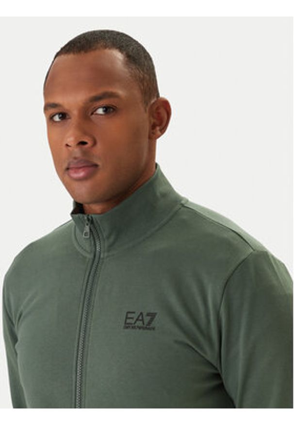 EA7 Emporio Armani Dres 8NPV60 PJVRZ Zielony Regular Fit. Kolor: zielony. Materiał: bawełna