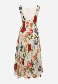 Born2be - Beżowa Bawełniana Sukienka o Rozkloszowanym Kroju w Kwiatowy Print Iladris. Okazja: na co dzień, na imprezę. Typ kołnierza: dekolt w łódkę. Kolor: beżowy. Materiał: bawełna. Wzór: kwiaty, nadruk. Typ sukienki: sportowe. Styl: sportowy, klasyczny, casual, elegancki #4