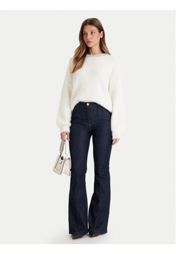 Guess Sweter W5BR58 Z3BH0 Biały Regular Fit. Kolor: biały. Materiał: syntetyk