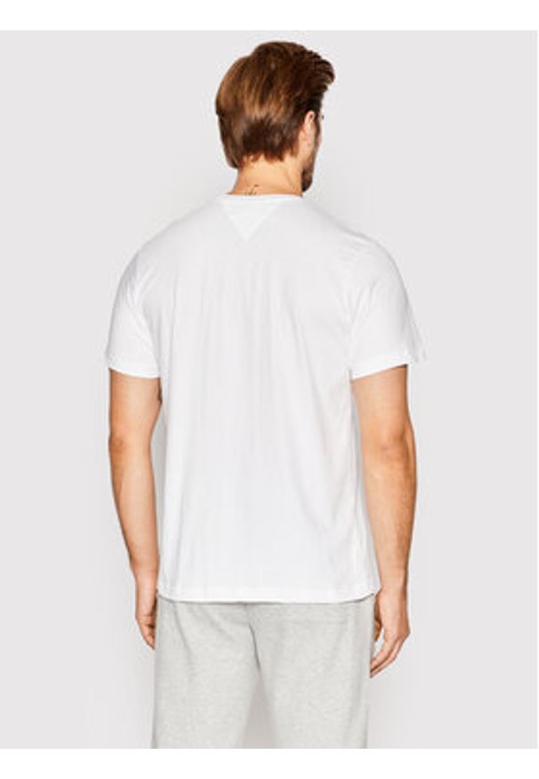 Tommy Jeans T-Shirt Corp Logo DM0DM15379 Biały Regular Fit. Kolor: biały. Materiał: bawełna