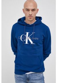 Calvin Klein Jeans Bluza bawełniana męska z kapturem z aplikacją. Okazja: na co dzień. Typ kołnierza: kaptur. Kolor: niebieski. Materiał: bawełna. Wzór: aplikacja. Styl: casual #5