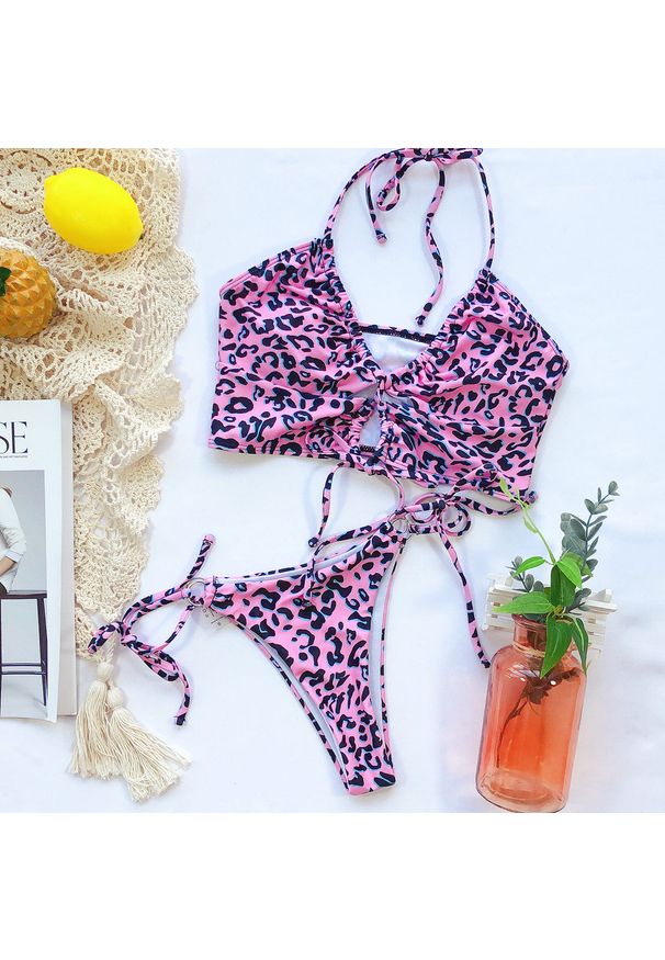 Intica - Bikini z usztywnianym topem i praktycznym dołem na plażę Pompilia. Kolor: wielokolorowy. Materiał: materiał