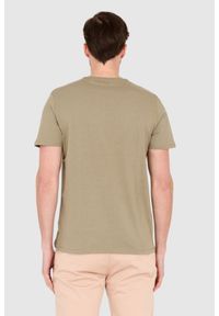 Guess - GUESS T-shirt zielony slim fit. Kolor: zielony. Wzór: aplikacja